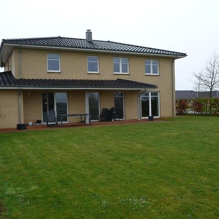 Vaerelse I Augustenborg I Stor Villa Exterior foto